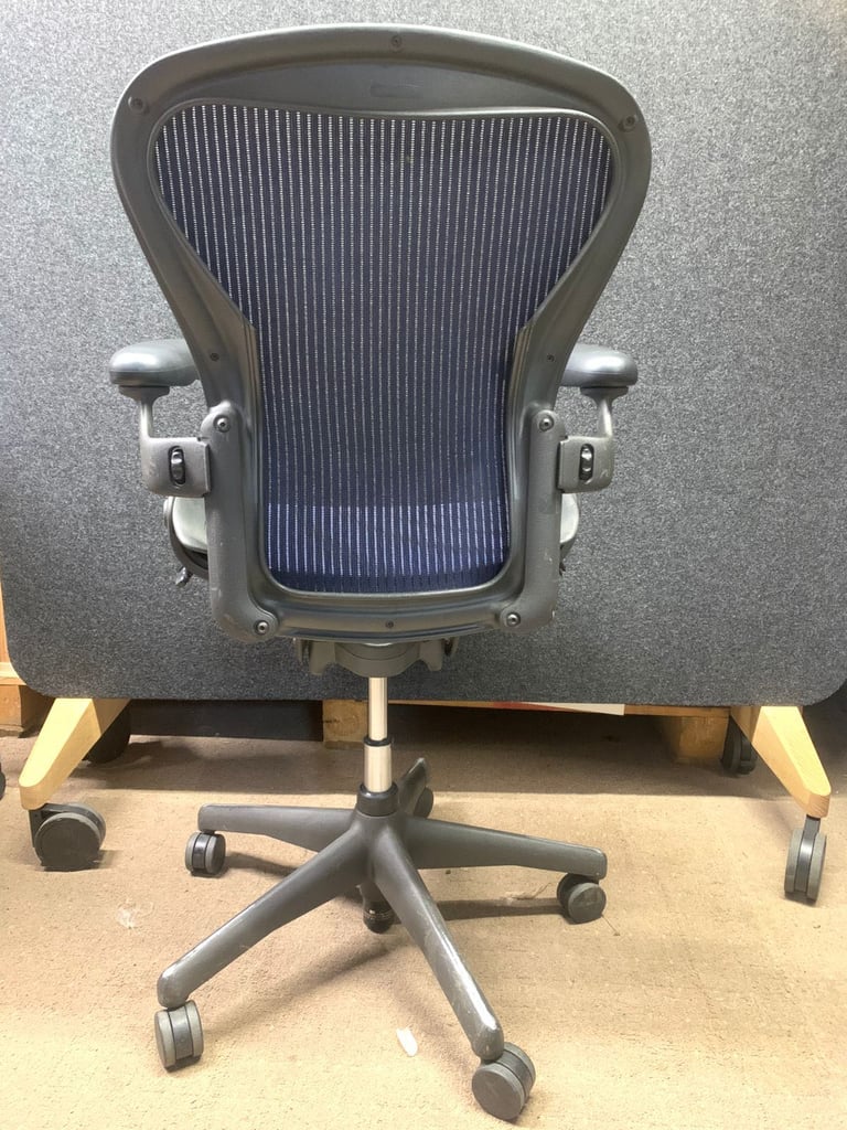 Herman Miller Aeron  B FULL SPEC PostureFit Quantity and Free Delivery Available