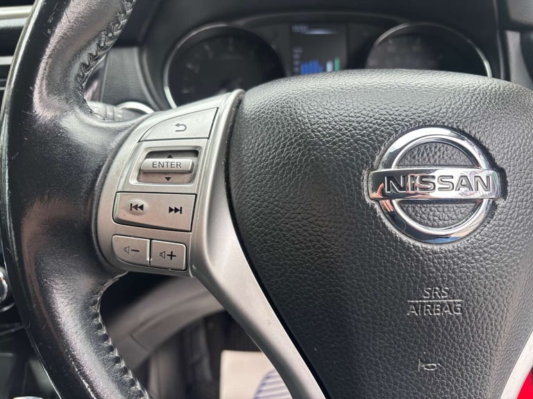 2015 Nissan Qashqai 1.2 Qashqai N-Tec DiG-T 5dr SUV Petrol Manual