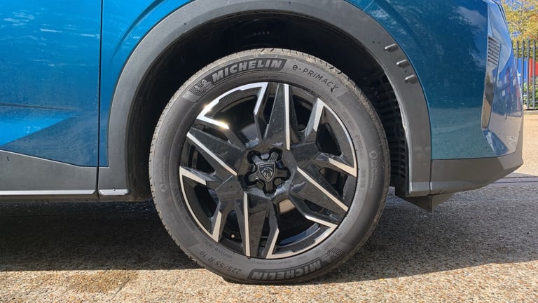 2024 Peugeot 3008 1.2 MHEV GT SUV 5dr Petrol Hybrid e-DSC Euro 6 (s/s) (136 ps) SUV Hybrid Automatic