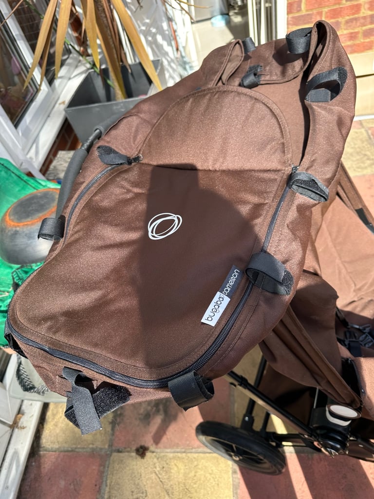  See the barging Bugaboo Travel system with Extra’s