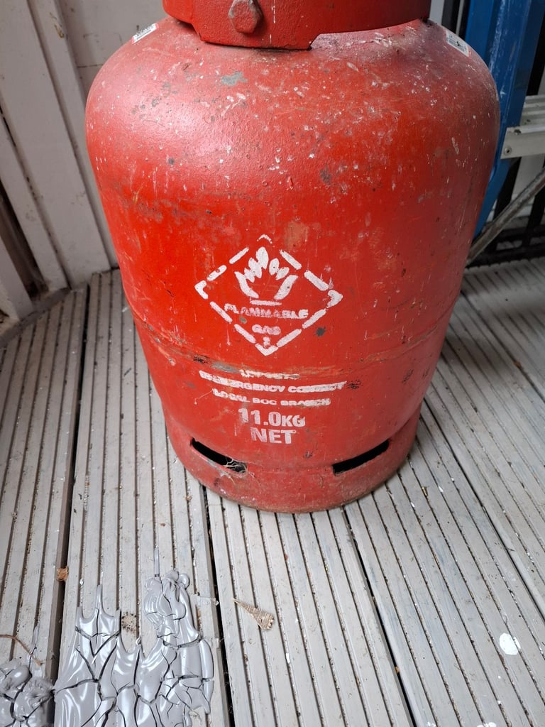 Large propane full gas bottle