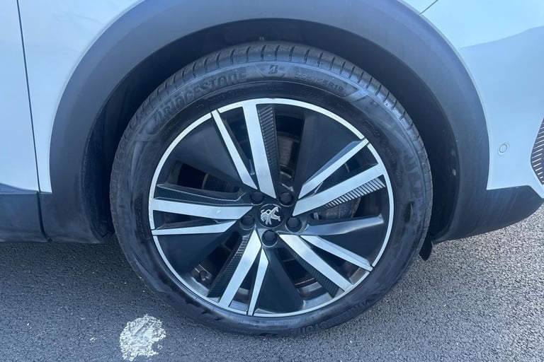  Peugeot 3008 SUV Hybrid 1.6 13.2kwh Gt Premium Suv 5dr Petrol Plug In Hybrid E