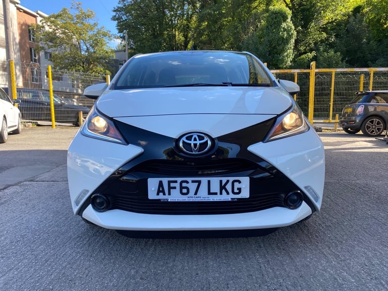 2017 Toyota AYGO 1.0 VVT-i x-play Euro 6 5dr HATCHBACK Petrol Manual