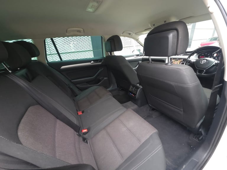 Volkswagen, PASSAT, Estate, 2018, Manual, 1598 (cc), 5 doors
