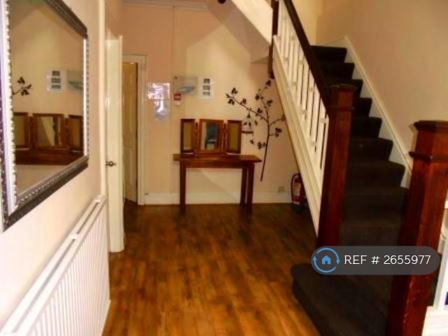 8 bedroom house in Mauldeth Road, Manchester, M20 (8 bed) (#2655977)