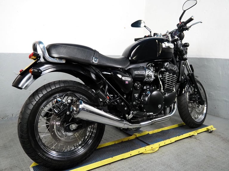 Triumph Thunderbird Sport 900 triple ,fantastic classic naked roadster 
