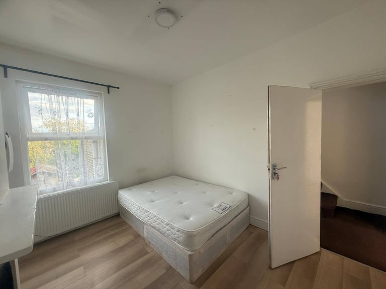 HMO licensed property for 5 under the borough of Hounslow 