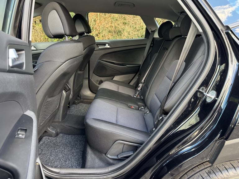 2015 Hyundai Tuscon 1.7 CRDi SE Nav Bluedrive 6 Speed Manual 5 Door Diesel Hatch