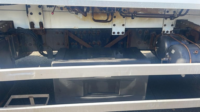 2016 (66) LEYLAND DAF CF370 GRITTER / CUTHBERTSON MPB. WALKING FLOOR