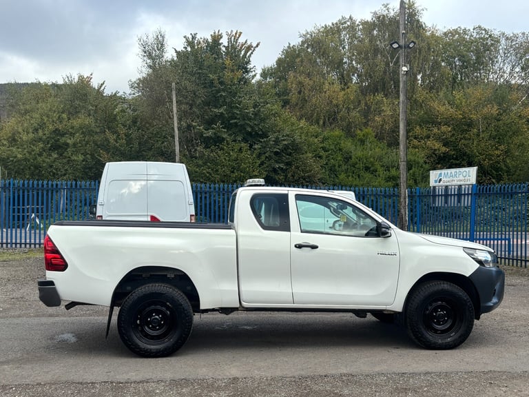 2020 Toyota Hilux 150 PS AWD Active Extra Cab Pick Up 2.4 D-4D  PICK UP Diesel Manual