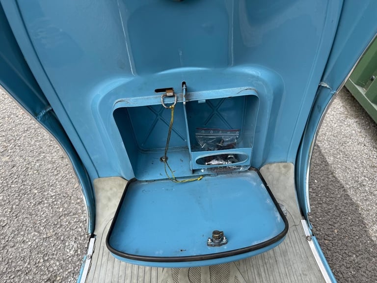 Peugeot S57B Scooter 123cc Blue 1956 Running and Riding Project with V5 