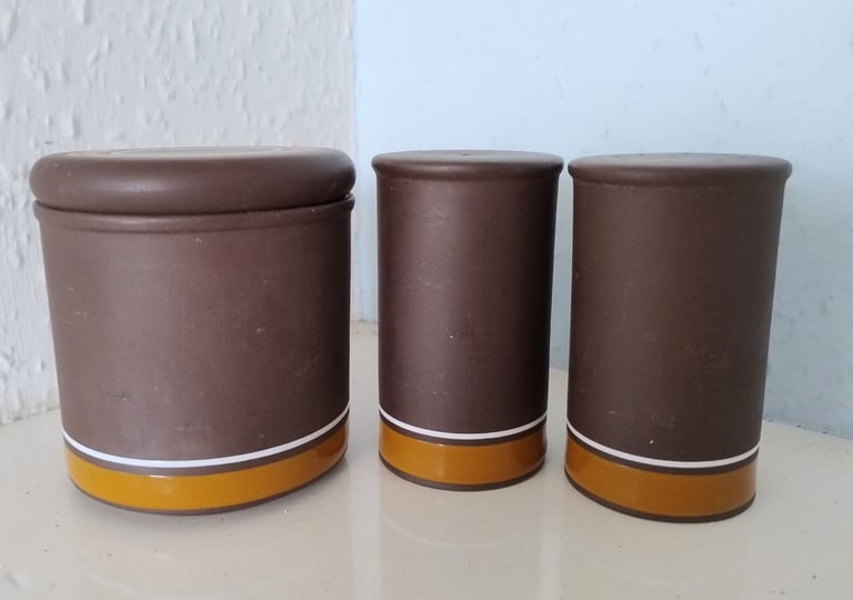 Hornsea 1977 ceramic sugar bowl and salt & pepper in Contour pattern