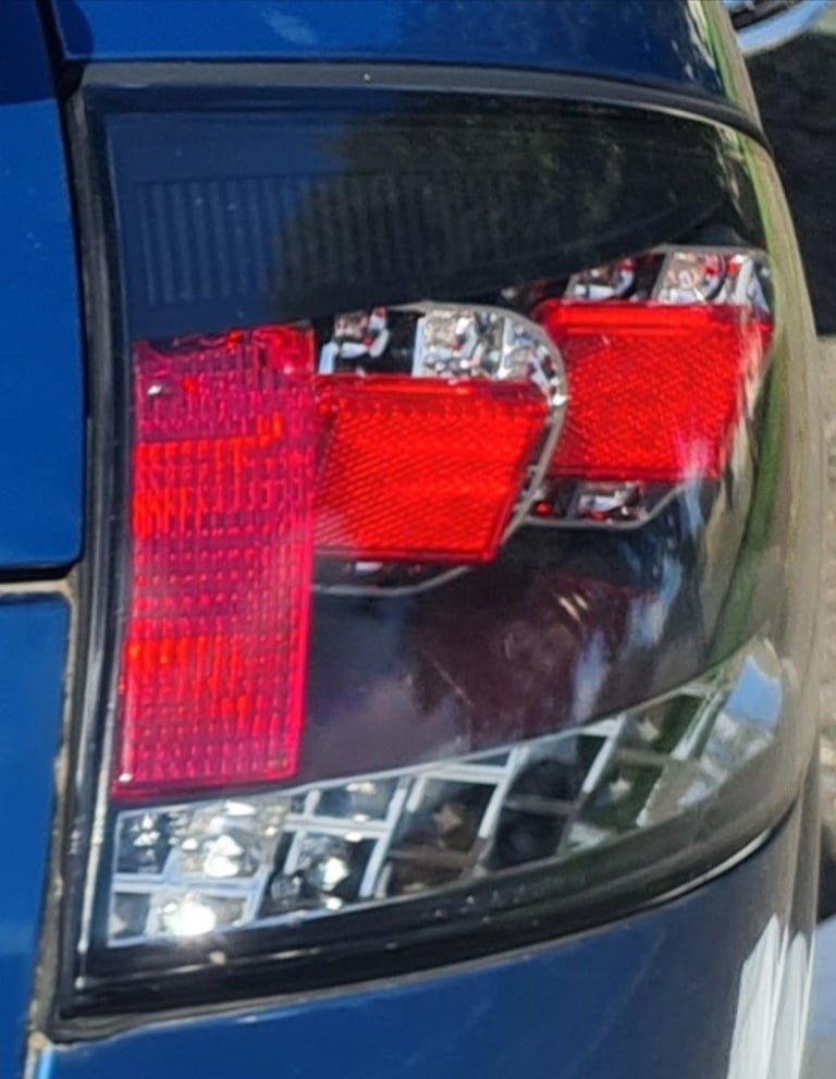 Audi tt new rear dark l.e.d lexus lights x2