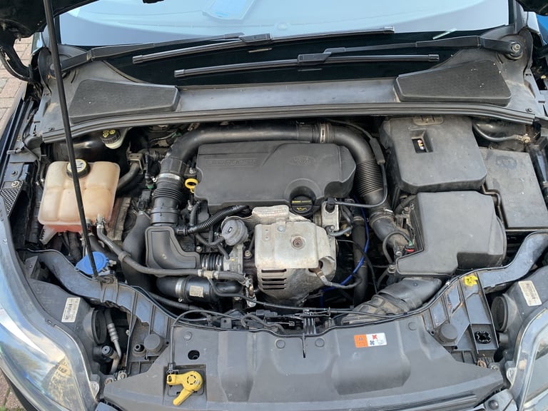 Ford, FOCUS, Hatchback, 2013, Manual, 998 (cc), 5 doors