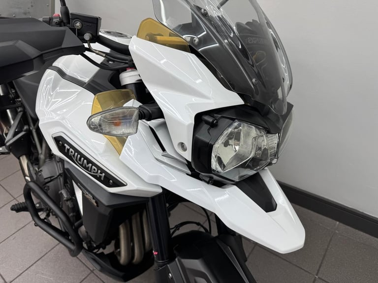 TRIUMPH TIGER EXPLORER XR 2016 65 REG 15,518 MILES WHITE USED MOTORCYCLE 1215CC