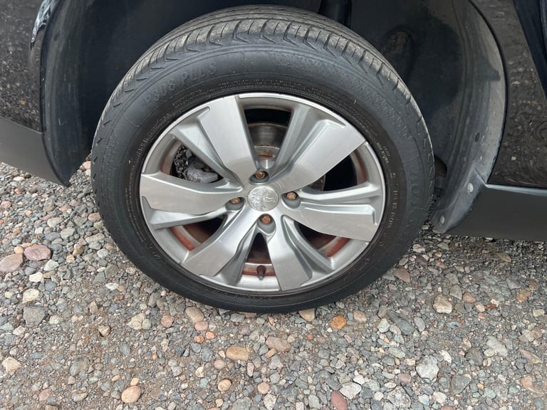 PEUGEOT 2008 1.2 PureTech Active 2015