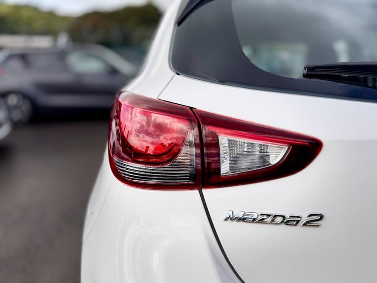 2015 Mazda Mazda2 1.5 75 SE 5dr HATCHBACK Petrol Manual