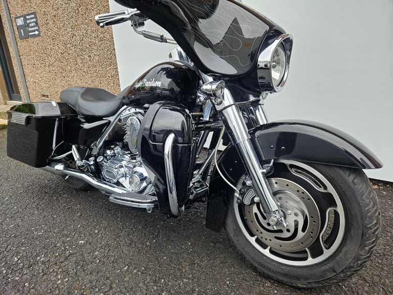 Harley-Davidson FLHX 1450 street glide. Spotless 