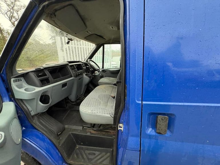 2011 Ford Transit Medium Roof Van TDCi 100ps PANEL VAN DIESEL Manual