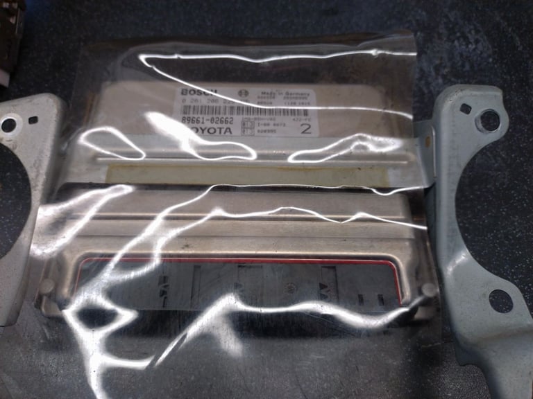 *** FOR SALE *** Toyota ECU. Removed from my 2001 Toyota Corolla. 