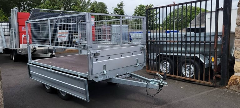 BRAND NEW 8,2ft x 5ft TWIN AXLE DROPSIDE NIEWIADOW TRAILER WITH 60CM MESH 750KG