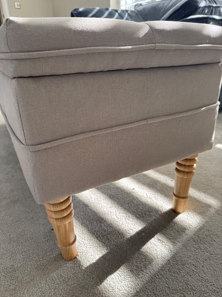 Ottoman Storage bench beige 