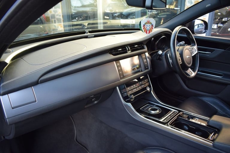 2018 Jaguar XF 2.0 D R-SPORT AWD 5d 238 BHP Estate Diesel Automatic