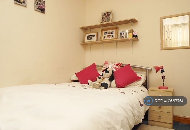 5 bedroom house in Hathersage Road, Manchester, M13 (5 bed) (#2667761)
