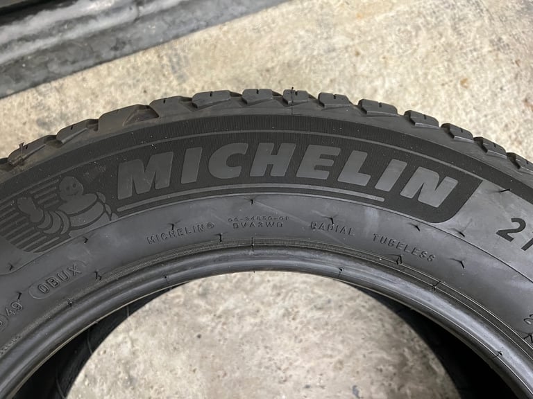2 x Michelin Cross Climate 2 215/60