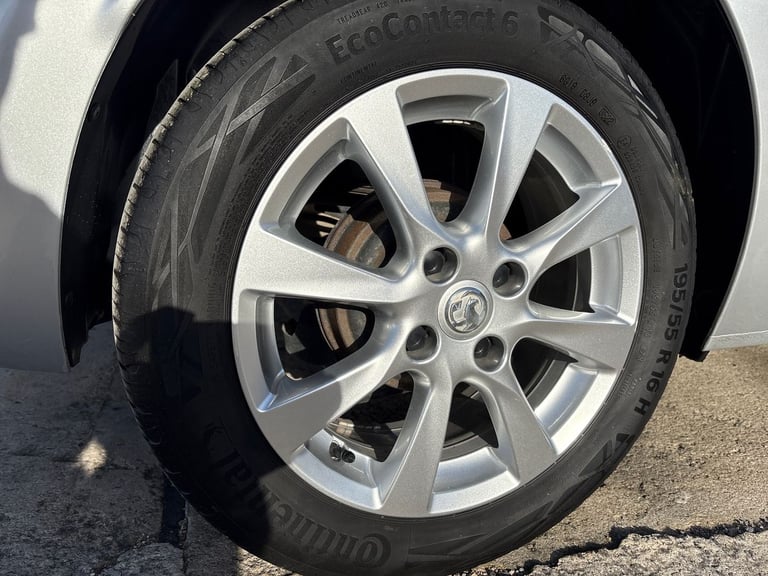 2022 Vauxhall Corsa Corsa 1.2T SE 5dr Hatchback Petrol Manual