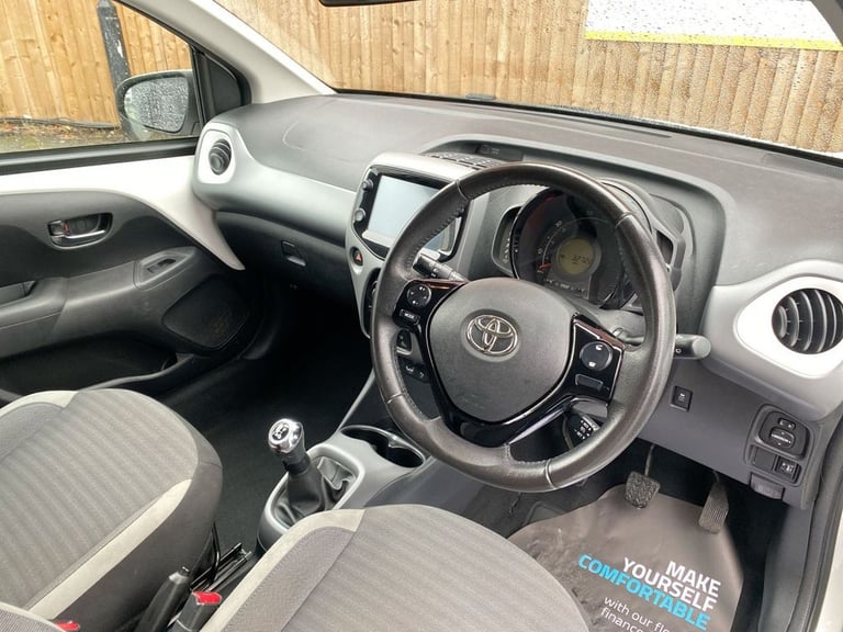 2020 20 TOYOTA AYGO 1.0 VVT-I X-PLAY HATCHBACK 5DR PETROL MANUAL EURO 6 (71 PS)