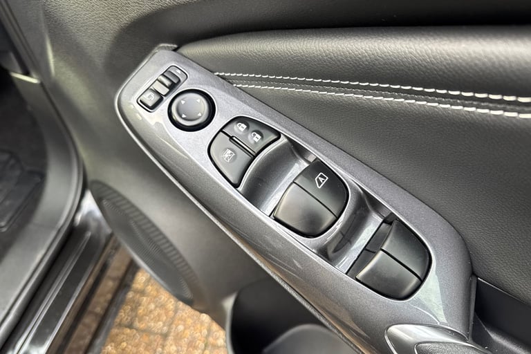 2022 Nissan Juke 1.6 Hybrid N-Connecta 5dr Auto Hatchback Hybrid Automatic