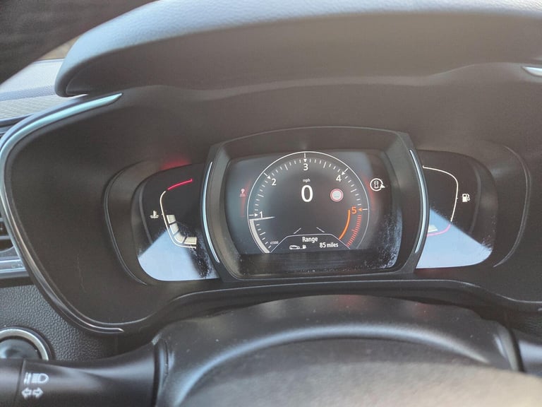 2017 Renault Kadjar 1.5 dCi Signature Nav Euro 6 (s/s) 5dr Diesel