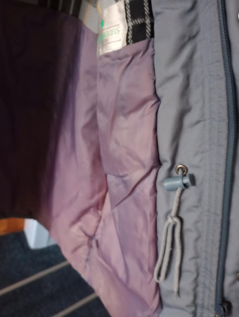 Men’s Greenwoods Winter Coat –  Size S 