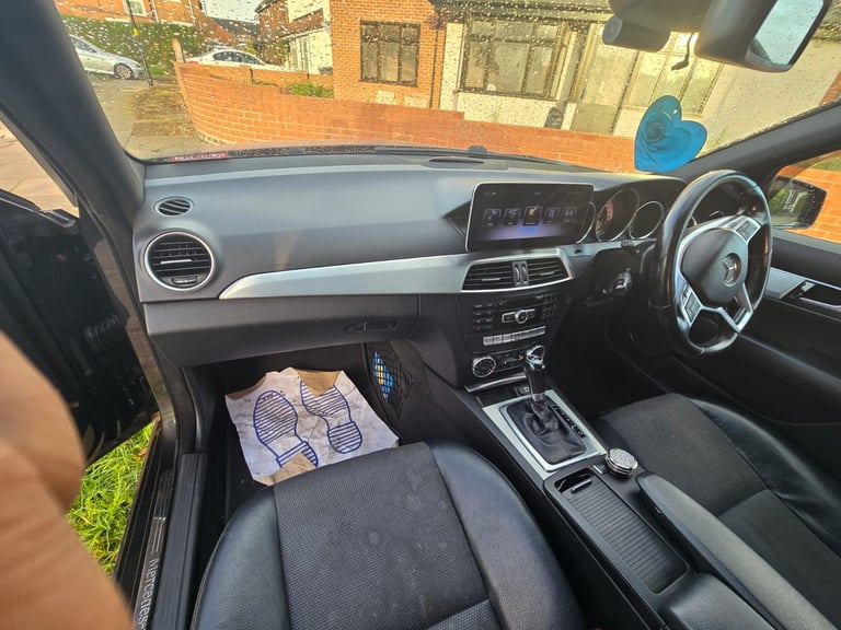 C220 amg diesel 11 month mot first to see will buy 