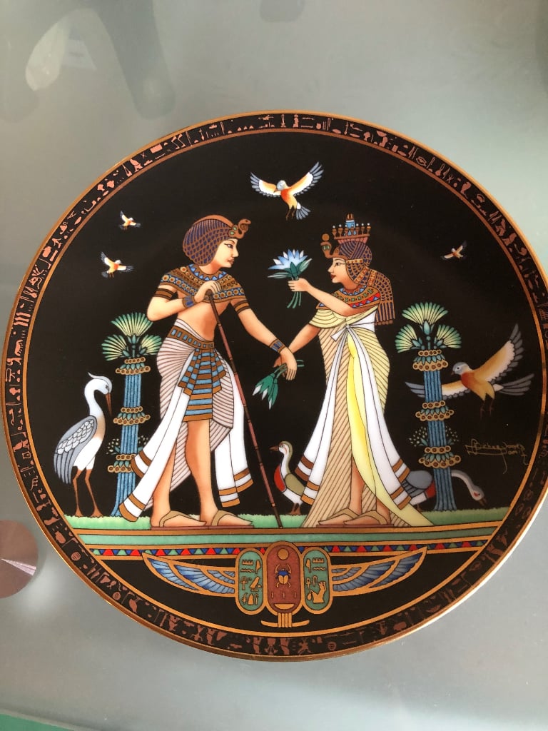 Decorative plates- The Legend of Tutumkhamun - collectible plates 