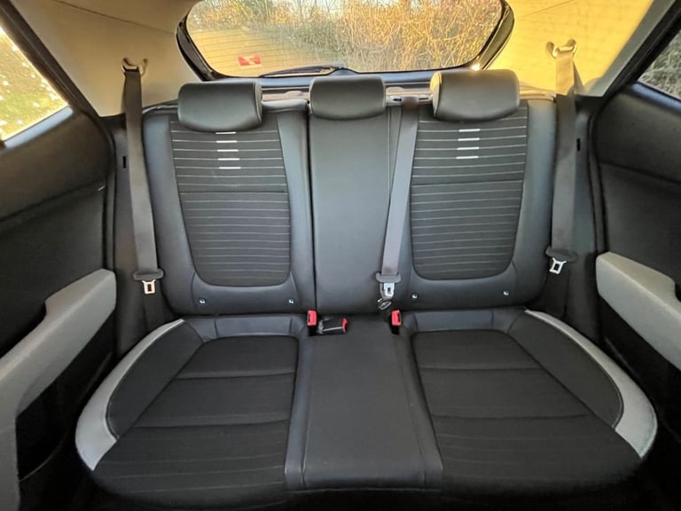 2019 Kia Stonic 1.0 T-GDi 3 SUV 5dr Petrol DCT Euro 6 (s/s) (118 bhp) HATCHBACK Petrol Automatic