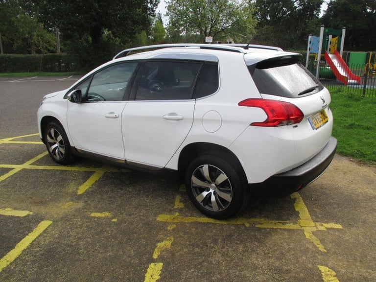 Peugeot 2008 BLUE HDI ALLURE