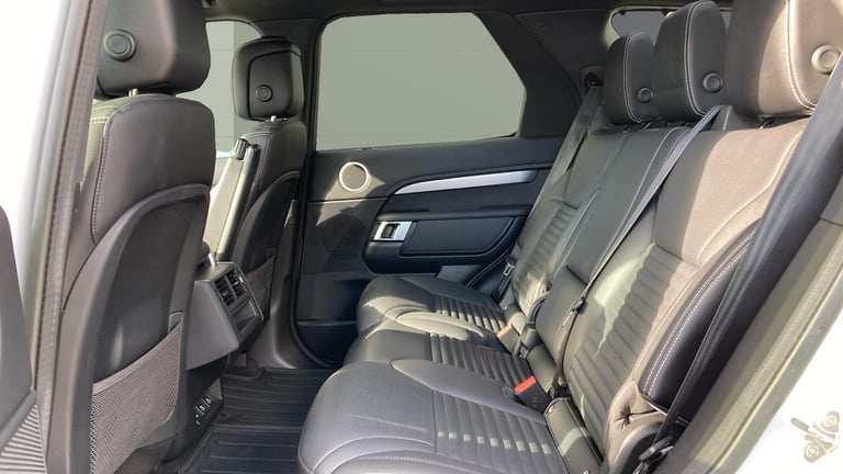 2022 Land Rover Discovery 3.0 D300 R-Dynamic SE 5dr Auto Diesel Station Wagon Station Wagon Diese...