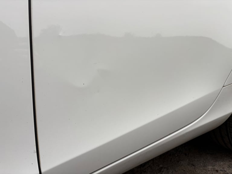 Volvo, V40, Hatchback, 2016, Manual, 1969 (cc), 5 doors