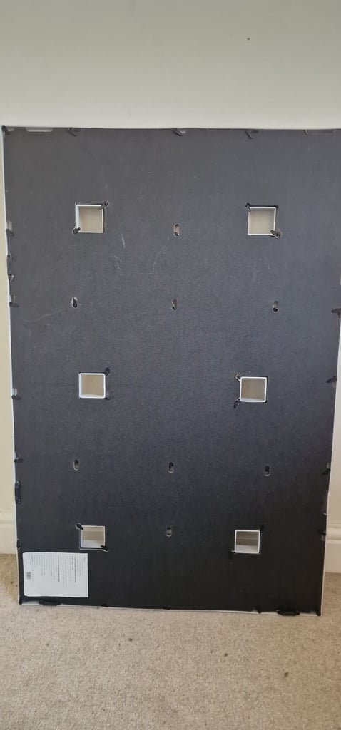 24 picture frame. 87x57cm