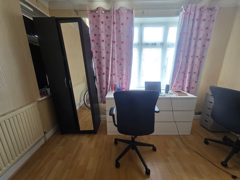 Double room for rent