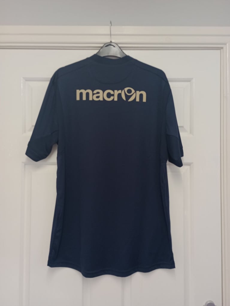 LEEDS UNITED MENS TRAINING TOP SIZE S (NEW)