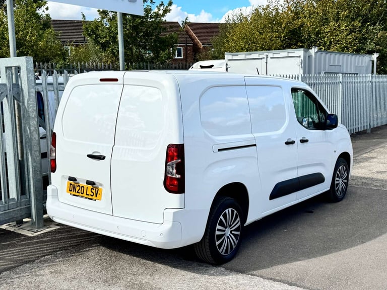 2020 Vauxhall Combo 2300 1.5 Turbo D 100ps H1 Sportive Van PANEL VAN DIESEL Manual