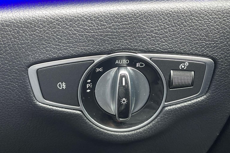  Mercedes-Benz E-Class 2.0 E300de 13.5kWh AMG Line (Premium Plus) Estate 5dr Diesel Plug-in Hybri...