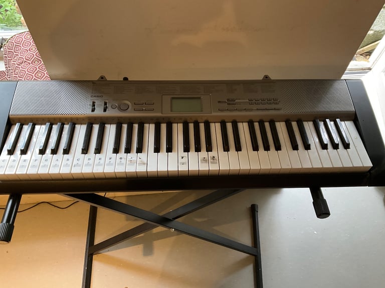 Casio electric keyboard 
