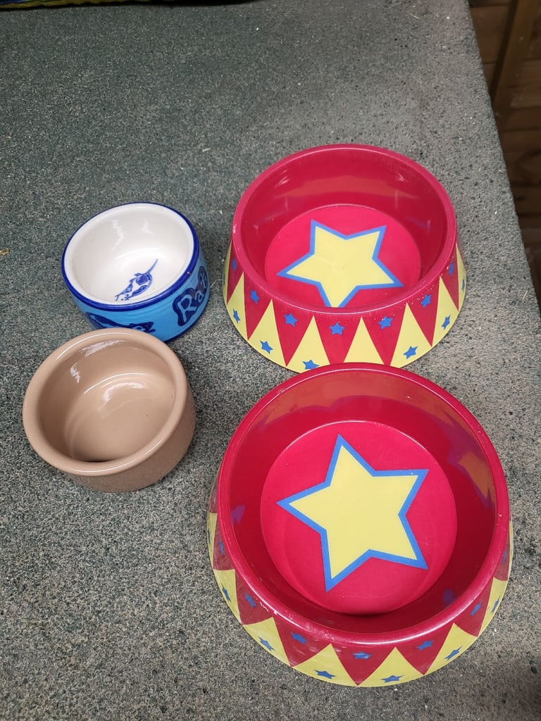 Four bowls available £ 6