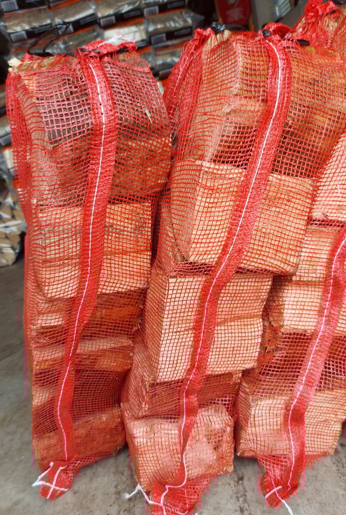 🔥 Hardwood Kiln Dried Firewood (100% Ash) - Kindling - Softwood Netting Bags - Smokeless Coal 🔥 