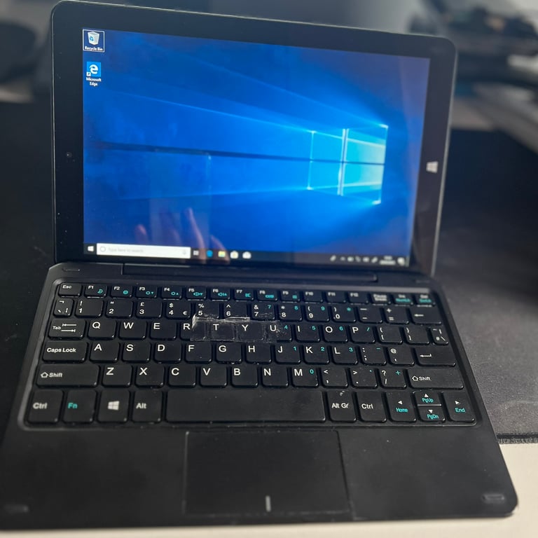Linx 1010B laptop/tablet Windows 10 32gb