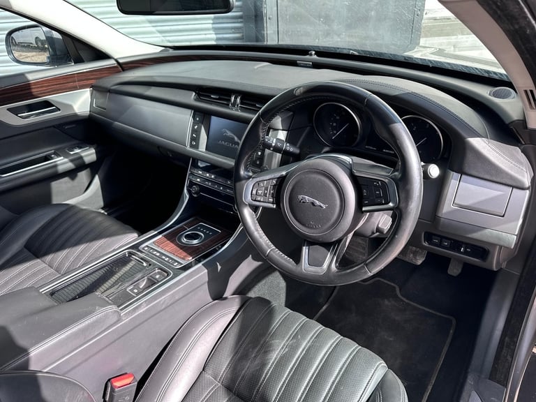 2018 18 REG JAGUAR XF PORTFOLIO 2.0L AUTO DAMAGED REPAIRABLE SALVAGE